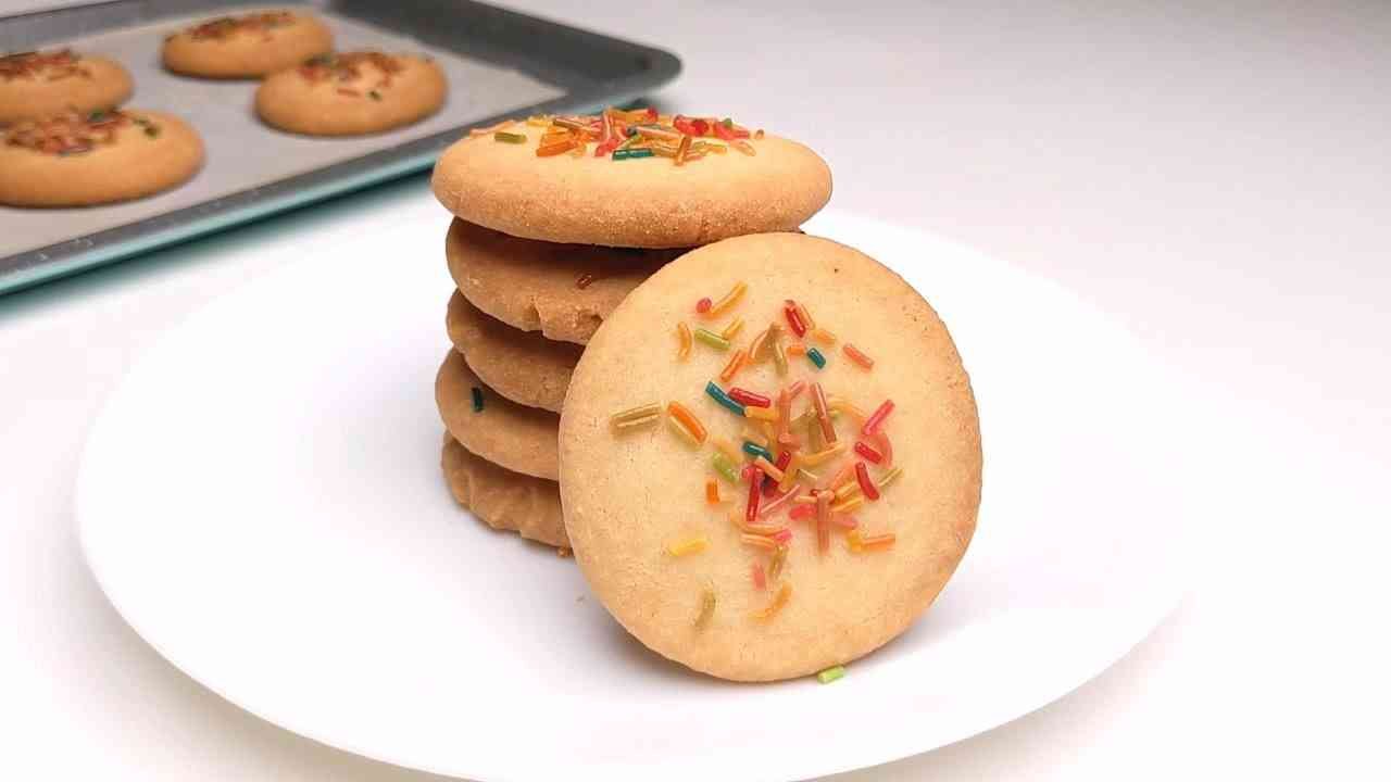 Golden Glow Sugar Cookies (No Baking Powder) - Cookies